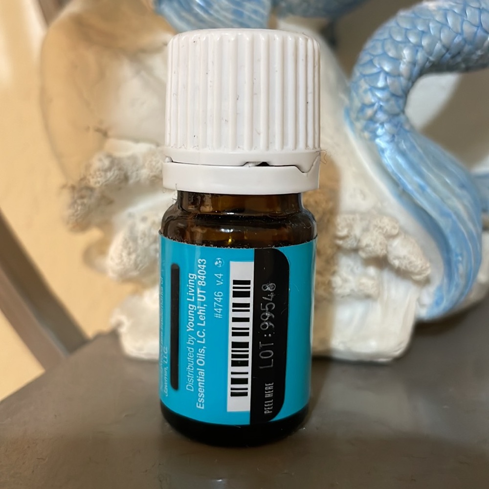 NEW Young Living Royal Hawaiian Sandalwood 5 ml - Picture 2 of 3